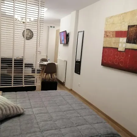 On Clock Square D1 *