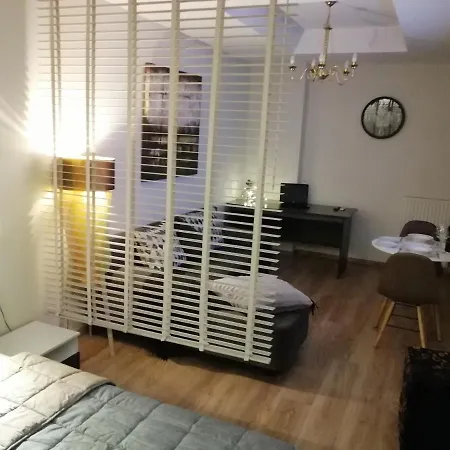 On Clock Square D1 Veria (Imathia)