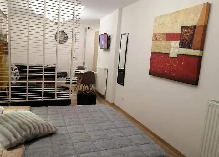 On Clock Square D1 *