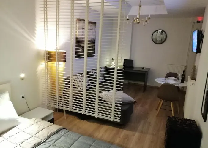 On Clock Square D1 Veria (Imathia)