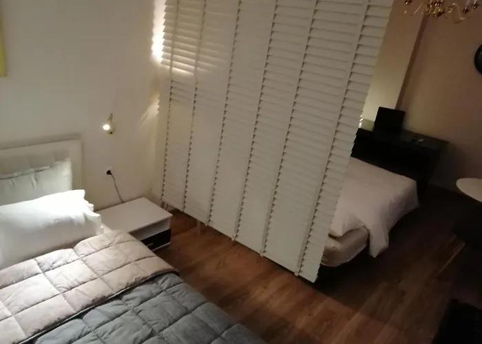 On Clock Square D1 Appartement *